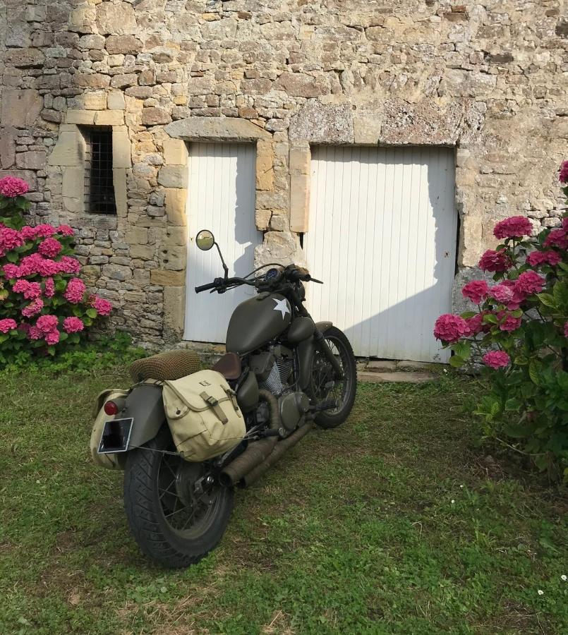 Ferme Omaha Beach Formigny Exteriör bild